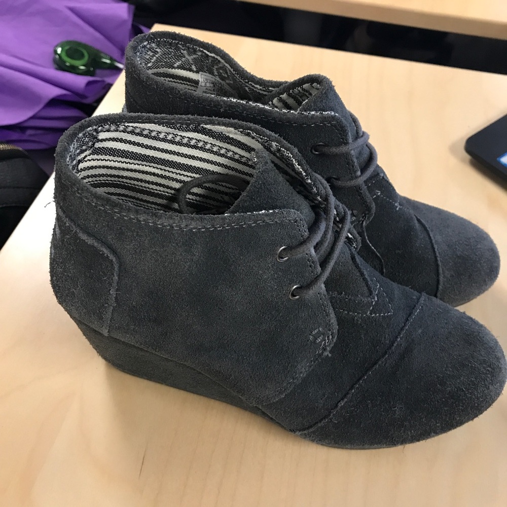 Toms Desert Wedge Booties
